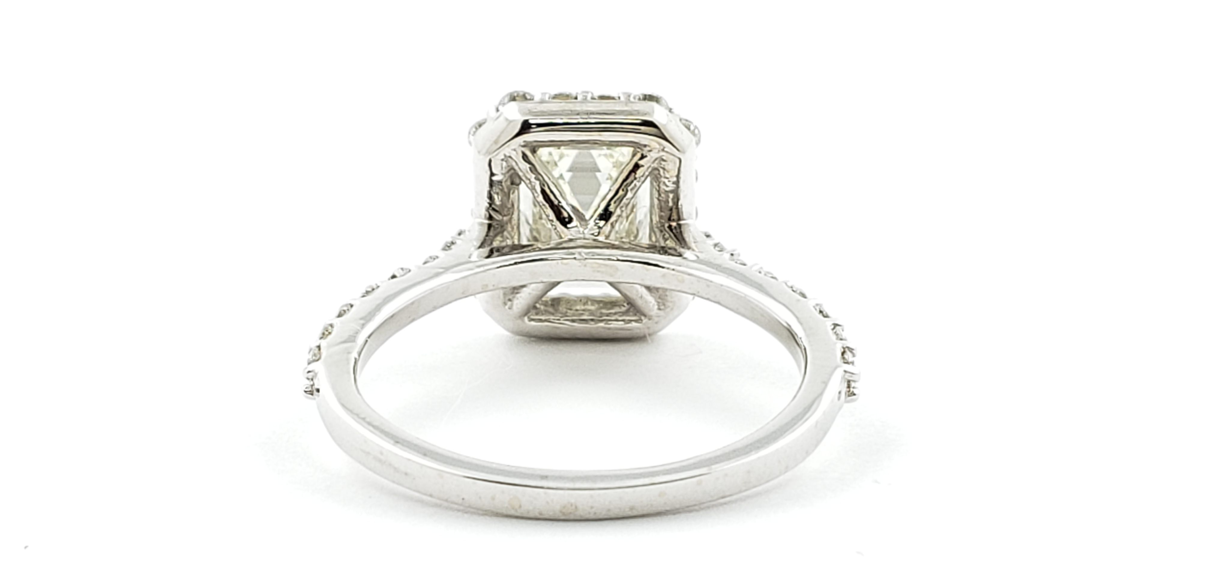 Emerald & Round Diamond Halo Ring